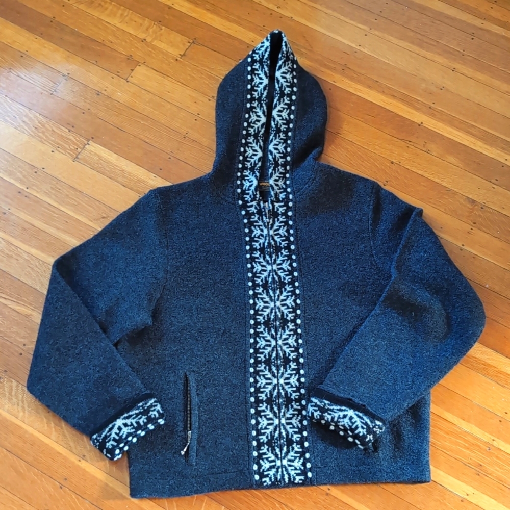 100% Wool Woolrich women's L Sweater